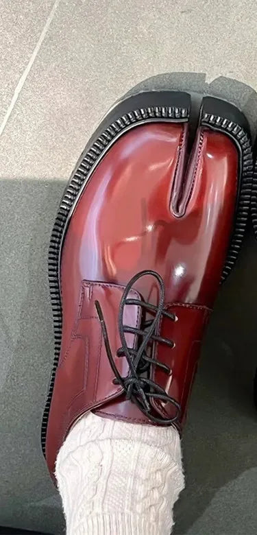 New Tabi Shoes Loafer Men And Women Split Toe Flats Casual Shoes Woman British Style Thick Sole Patent Leather Shoes Big Size 45