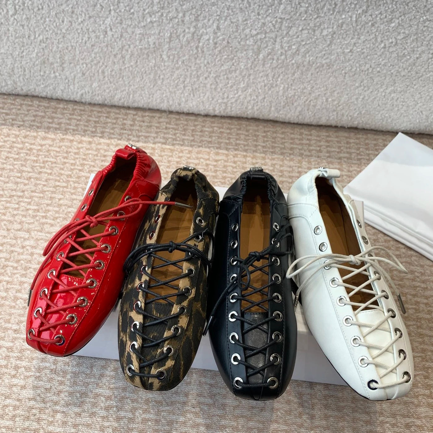 BAOGELAILAL2025S85 Spring/Summer New Flat Bottom Cross Strap Women's Low Heel Ballet Shoes Fashion Leather Single Shoes