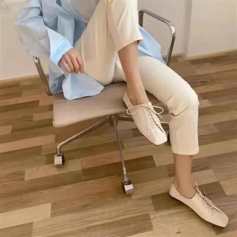 2025 Spring Square Toe Cross Straps Flat Shoes Shallow Lace-Up Office Outdoor Shoes Solid Color Fashion Ladies Casual Shoes