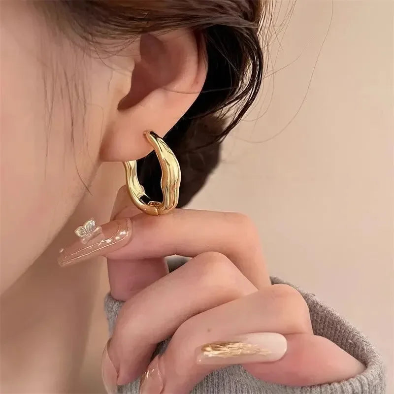 Gold Silver Color Irregular Geometric Metallic Hoop Earrings for Women Simple Cool Ear Buckle Personalized Party Fashion Jewelry