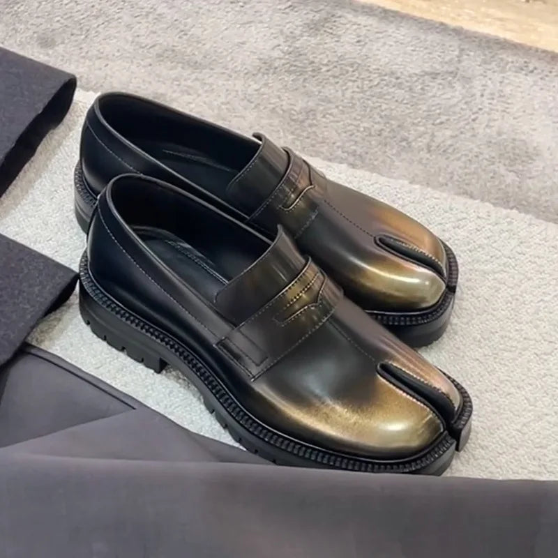 New Tabi Shoes Loafer Men And Women Split Toe Flats Casual Shoes Woman British Style Thick Sole Patent Leather Shoes Big Size 45